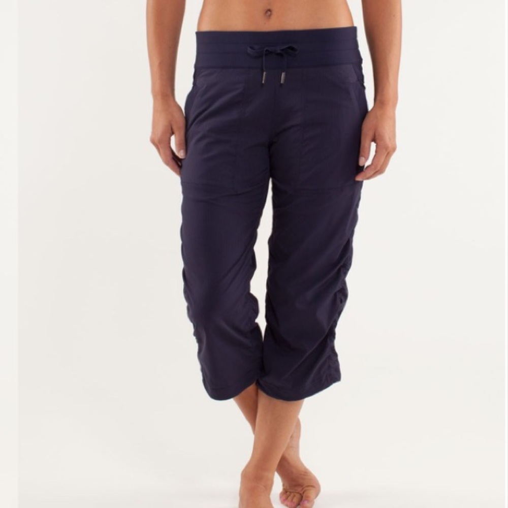 Lululemon Studio Crop Unlined Blue Size 2